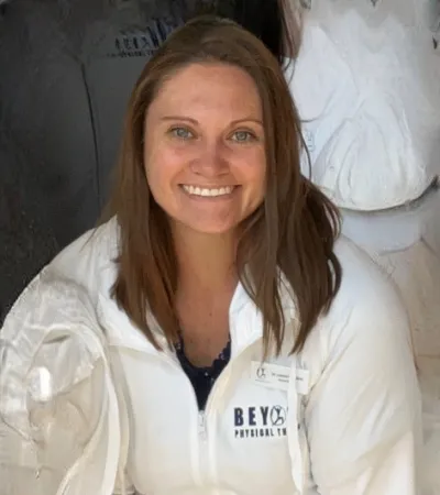 Portrait of Dr. Lauren Hamilton